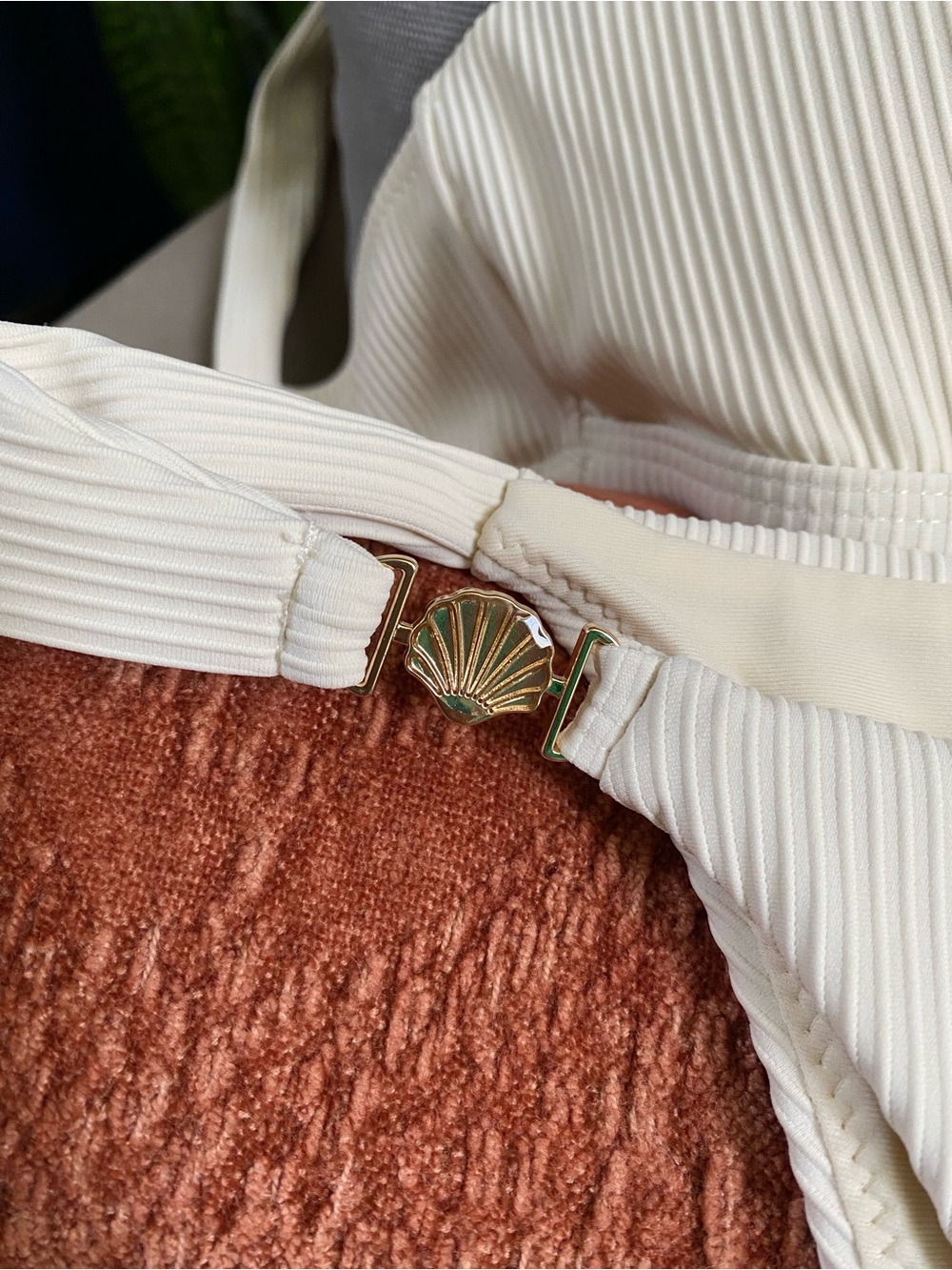 {Berlook} Ribbed Shell Bikini - Picture 5 of 11